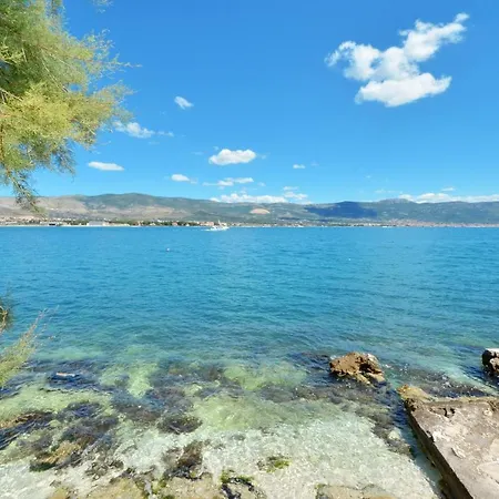 B With Terrace With The Sea View דירה