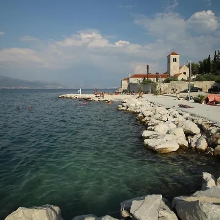 B With Terrace With The Sea View דירה *