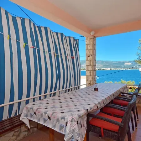 B With Terrace With The Sea View * 特罗吉尔