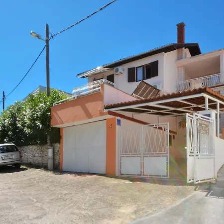 B With Terrace With The Sea View Apartment Trogir