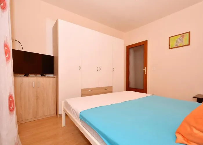 B With Terrace With The Sea View