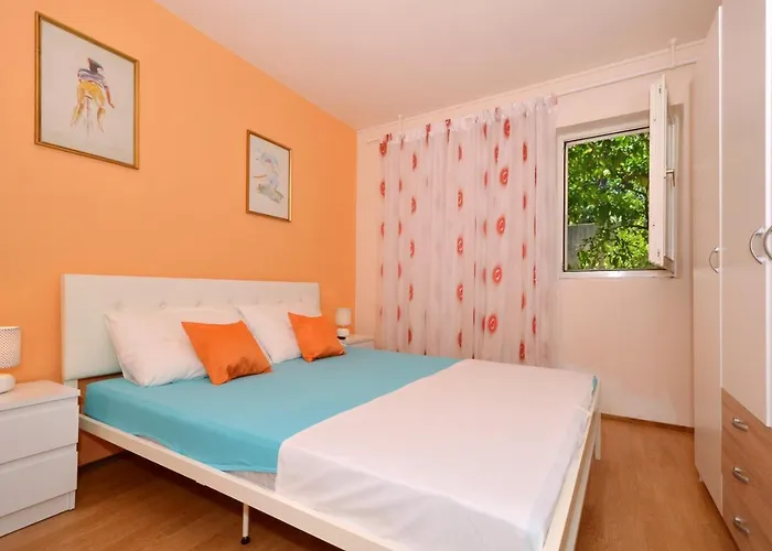 Apartman B With Terrace With The Sea View *