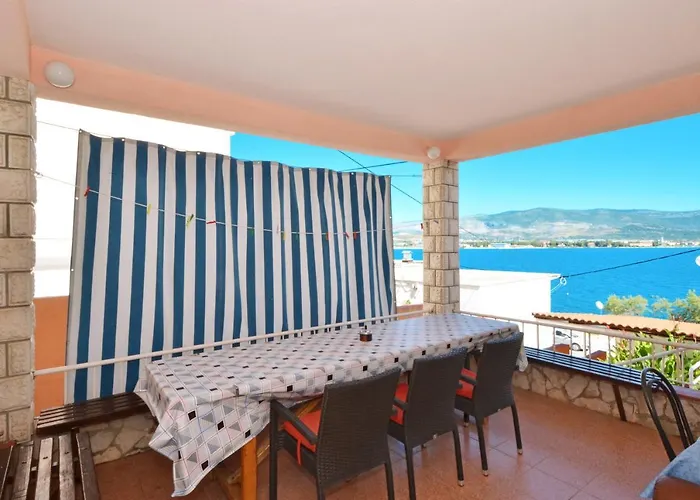 B With Terrace With The Sea View Apartman *