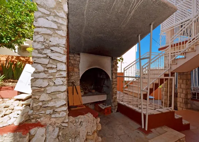 B With Terrace With The Sea View Apartman